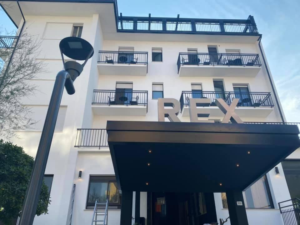 לידו די סביו Hotel Rex מראה חיצוני תמונה